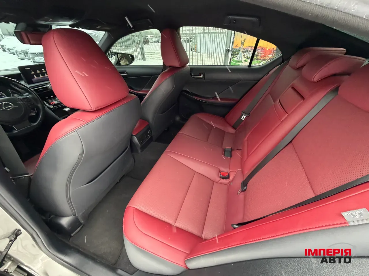 Lexus IS - фото 16