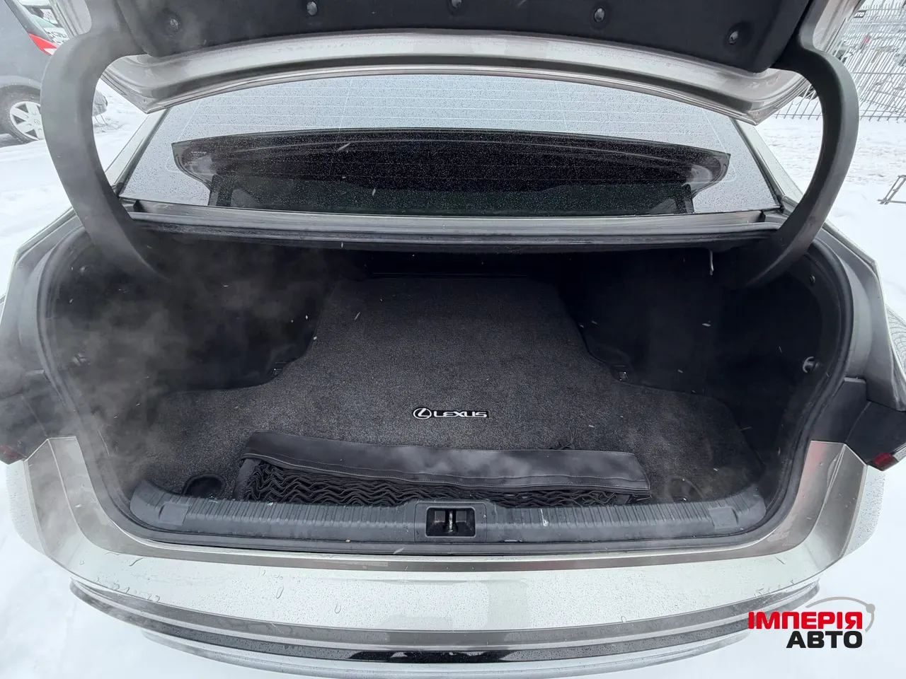 Lexus IS - фото 17
