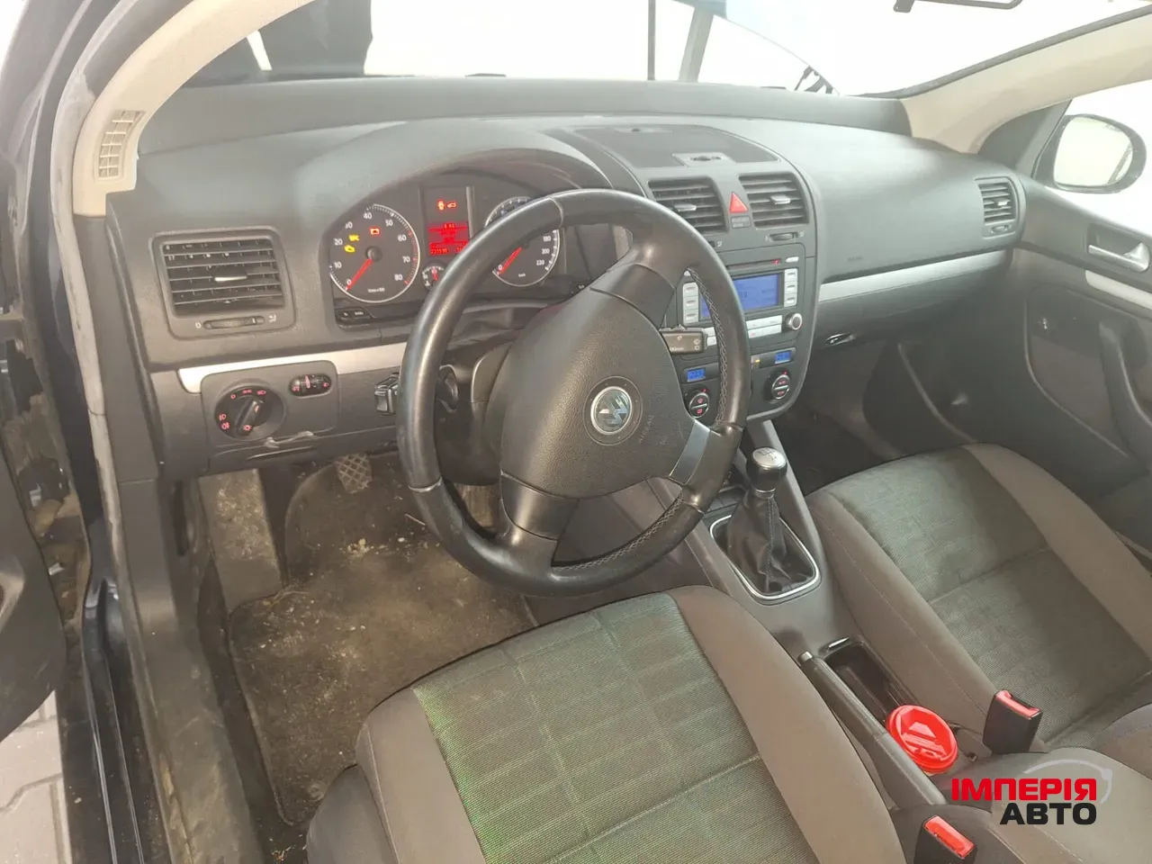 Volkswagen Golf - фото 8