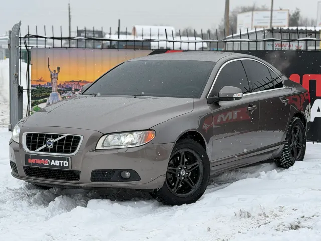 Volvo S80 - фото 1