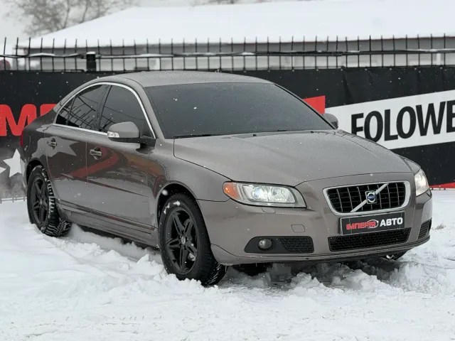 Volvo S80 - фото 3