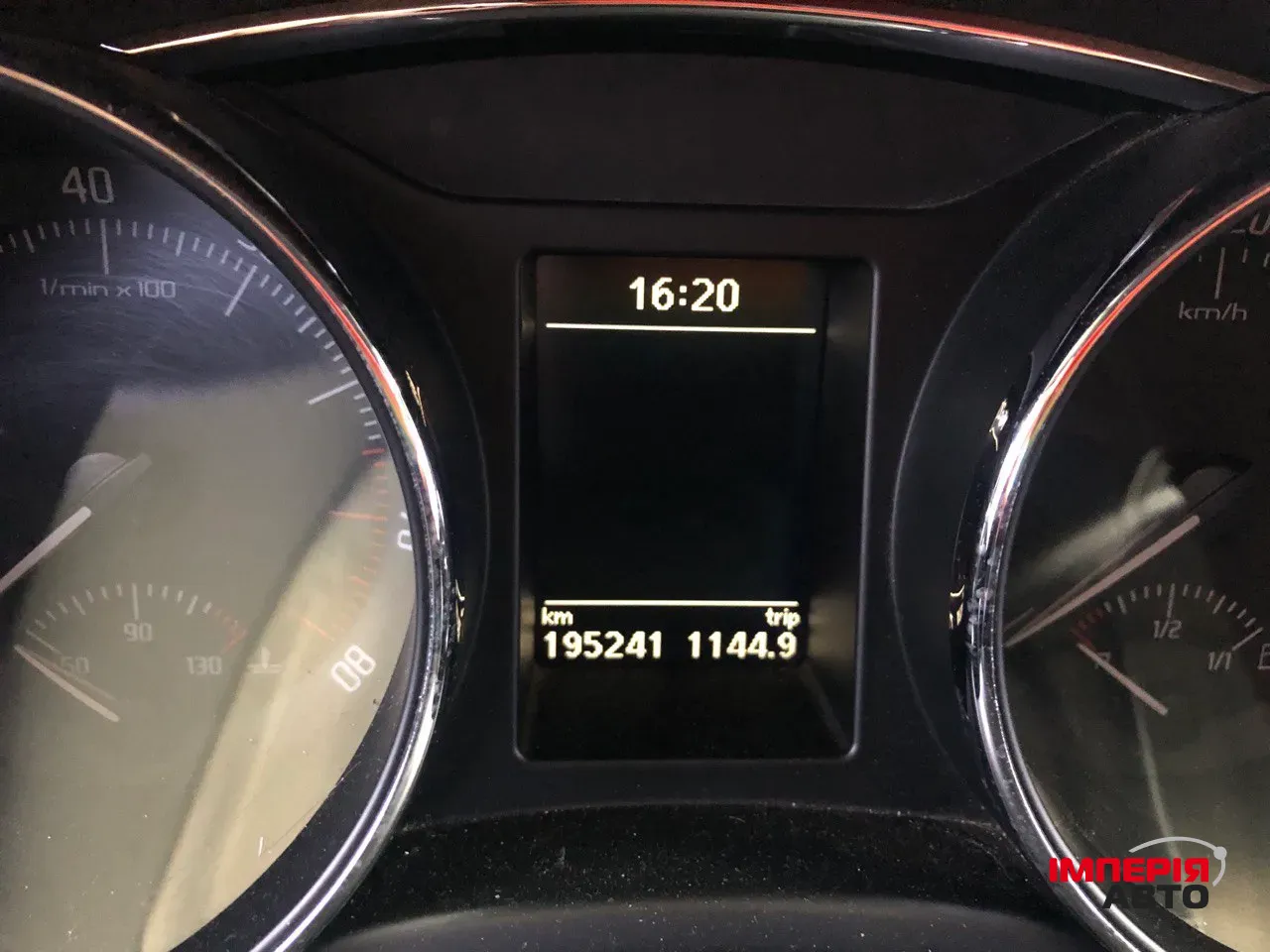 Skoda Superb - фото 8