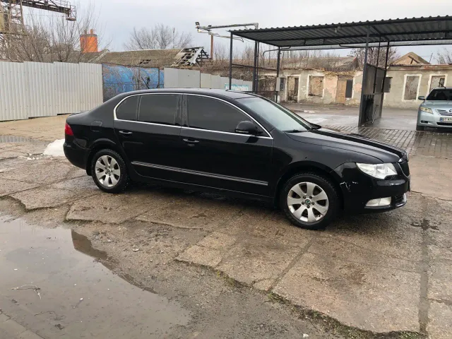 Skoda Superb - фото 1