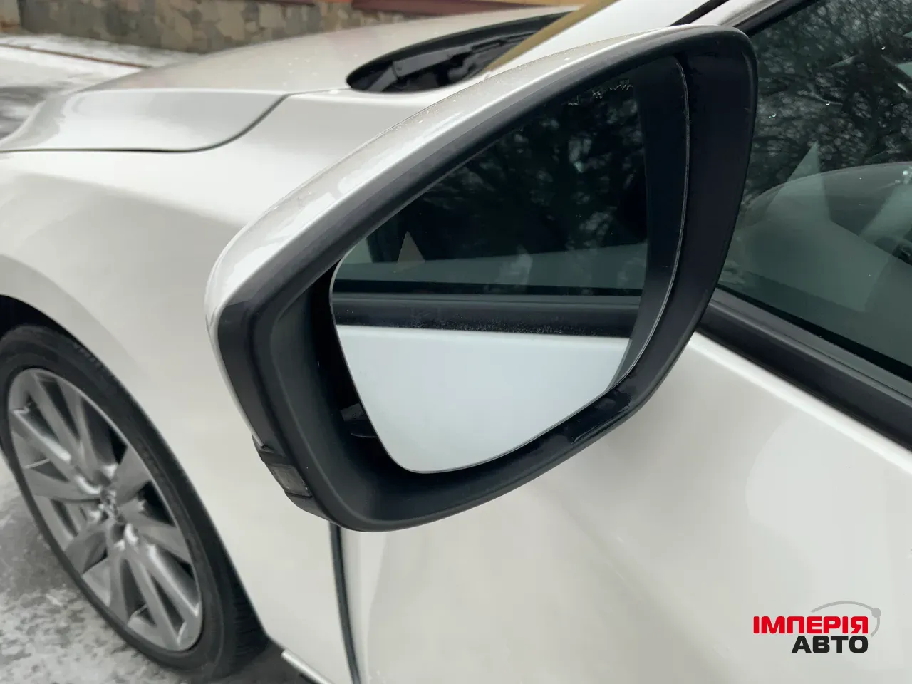 Mazda 3 - фото 15