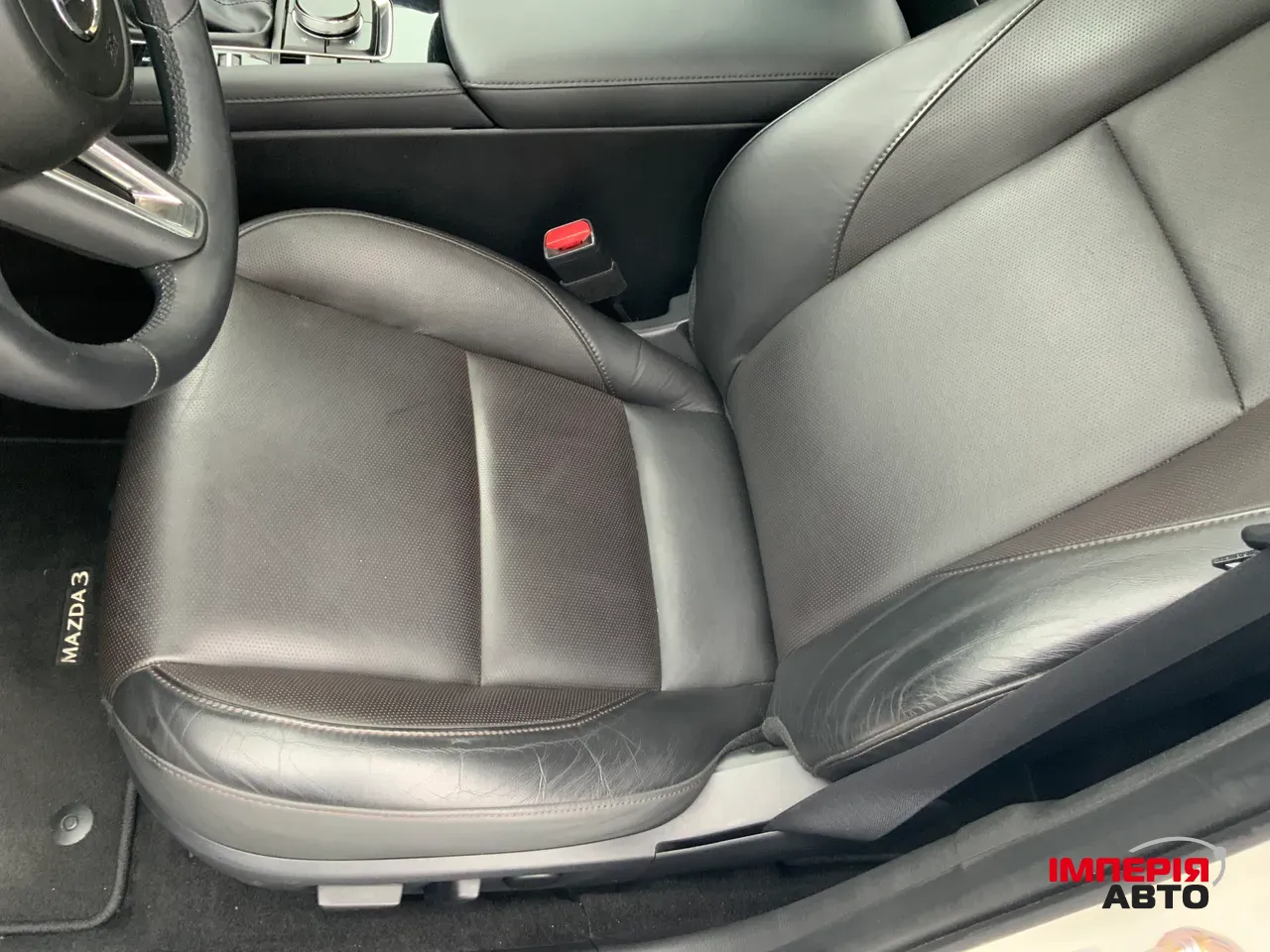 Mazda 3 - фото 17