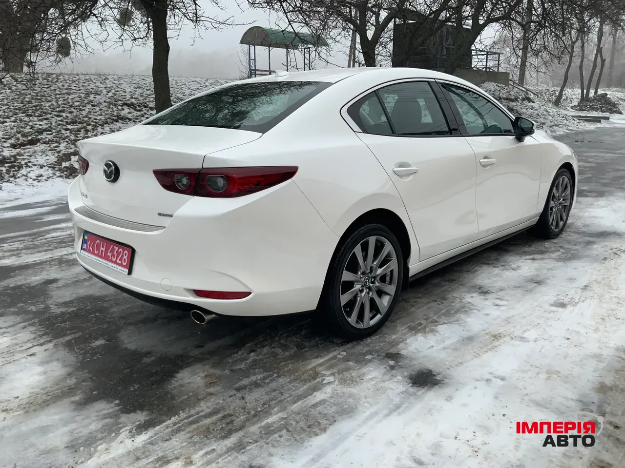 Mazda 3 - фото 9