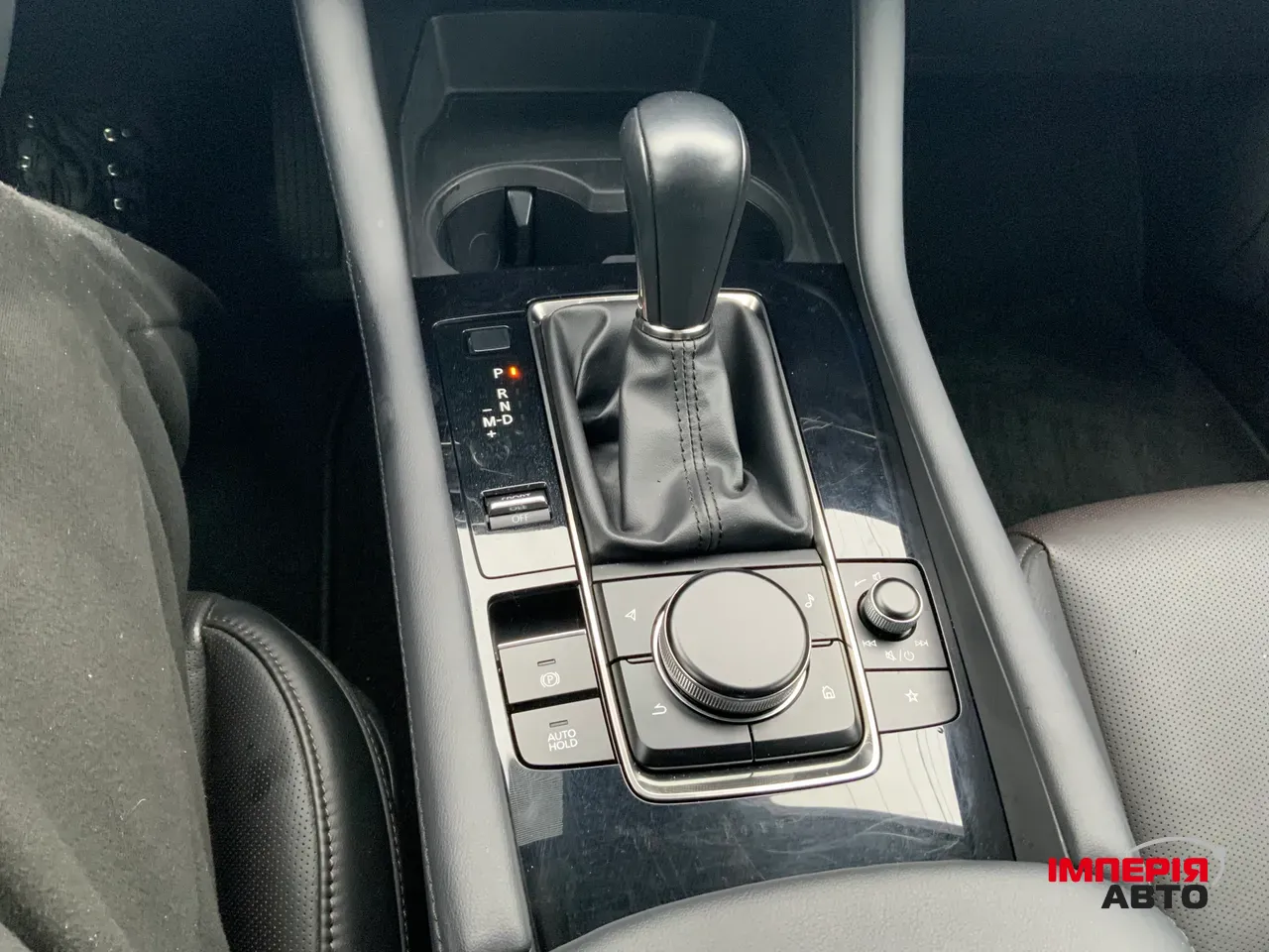 Mazda 3 - фото 30