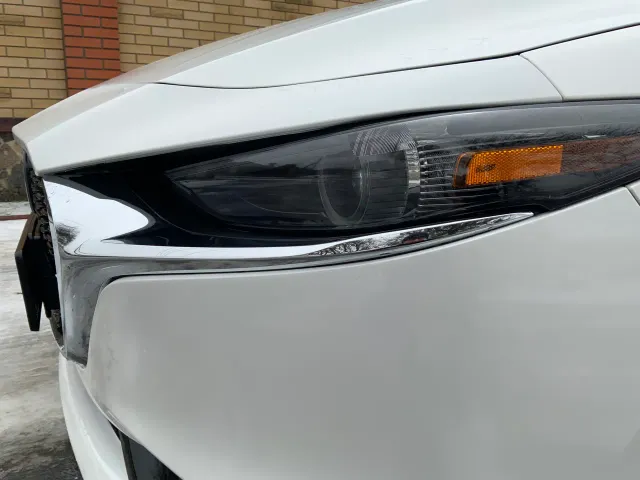 Mazda 3 - фото 5