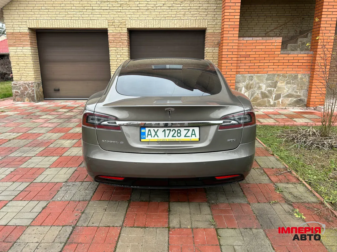 Tesla Model S - фото 6