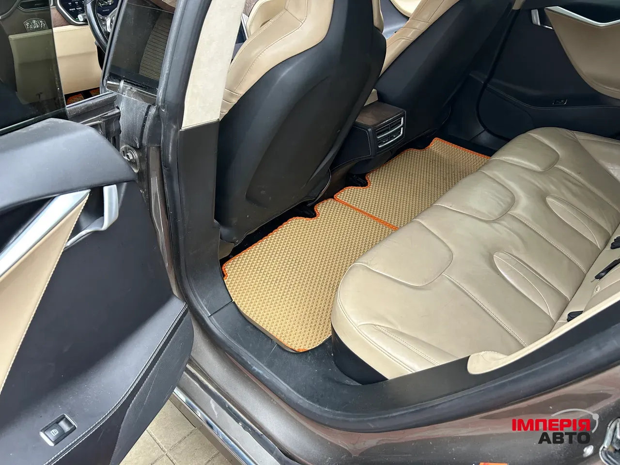 Tesla Model S - фото 12