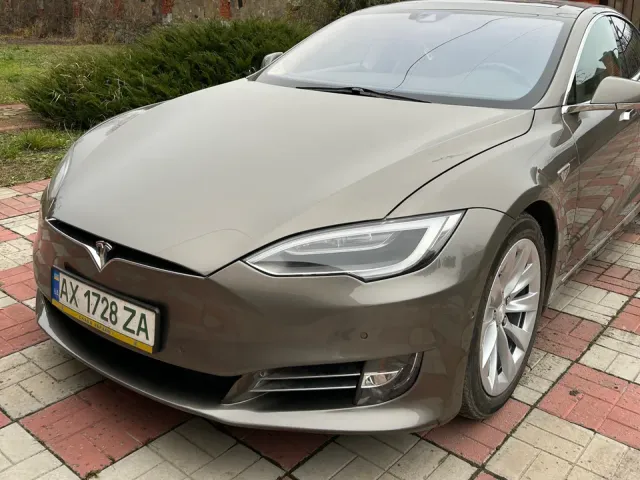 Tesla Model S - фото 3
