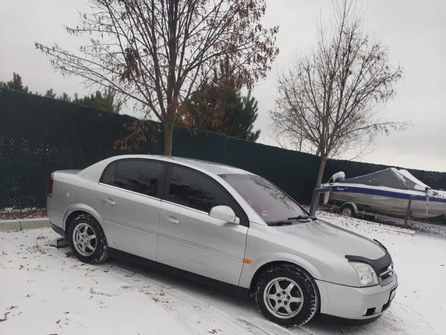 Opel Vectra - фото 5