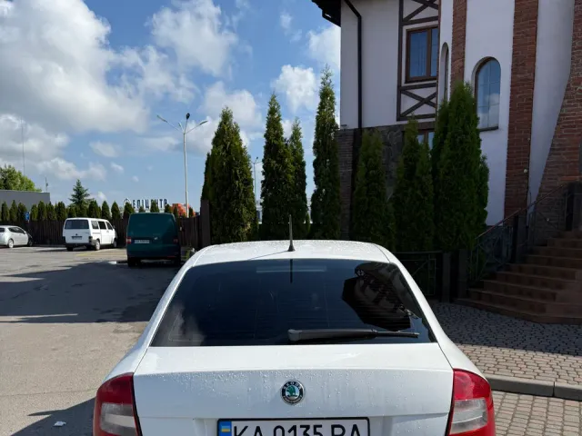 Skoda Octavia - фото 2