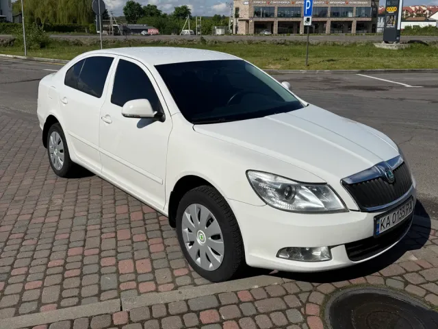 Skoda Octavia - фото 3