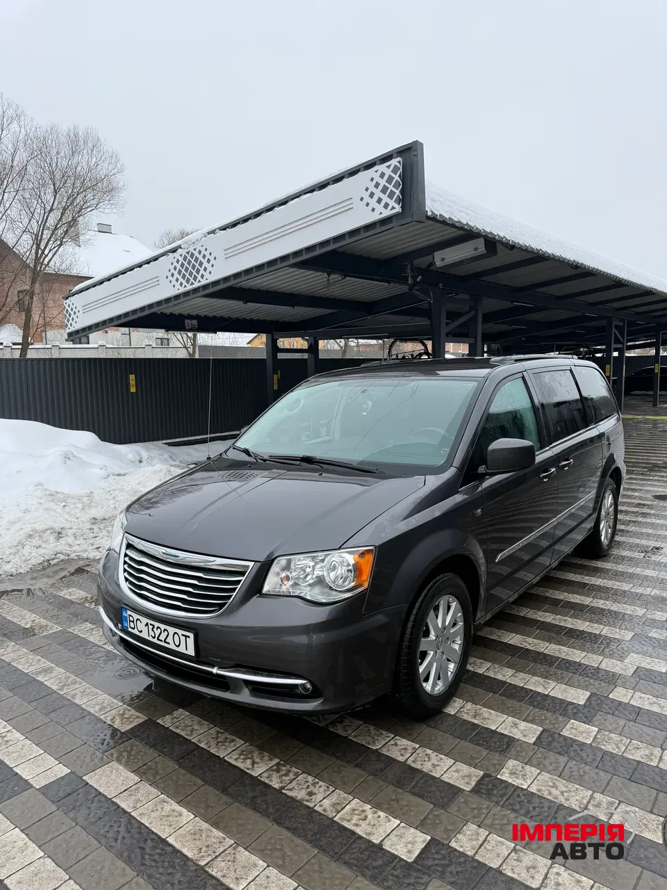 Chrysler Town & Country - фото 4