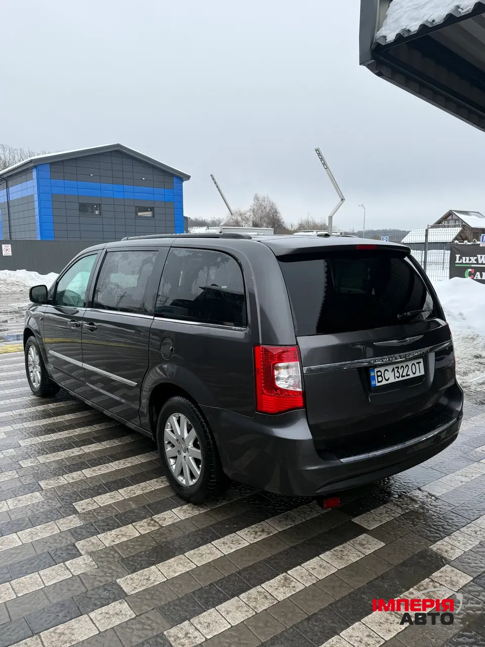 Chrysler Town & Country - фото 5