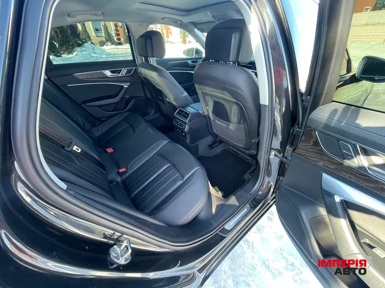 Audi A6 - фото 7