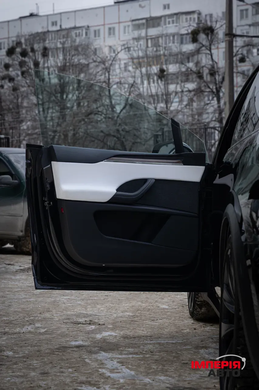 Tesla Model X - фото 29