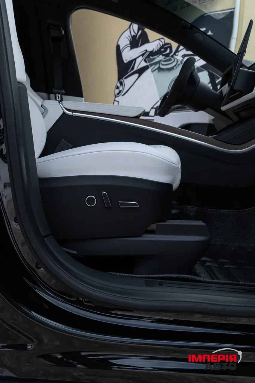 Tesla Model X - фото 51