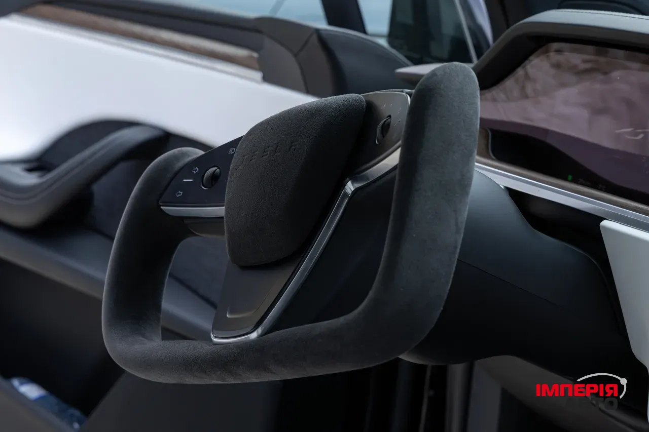 Tesla Model X - фото 49