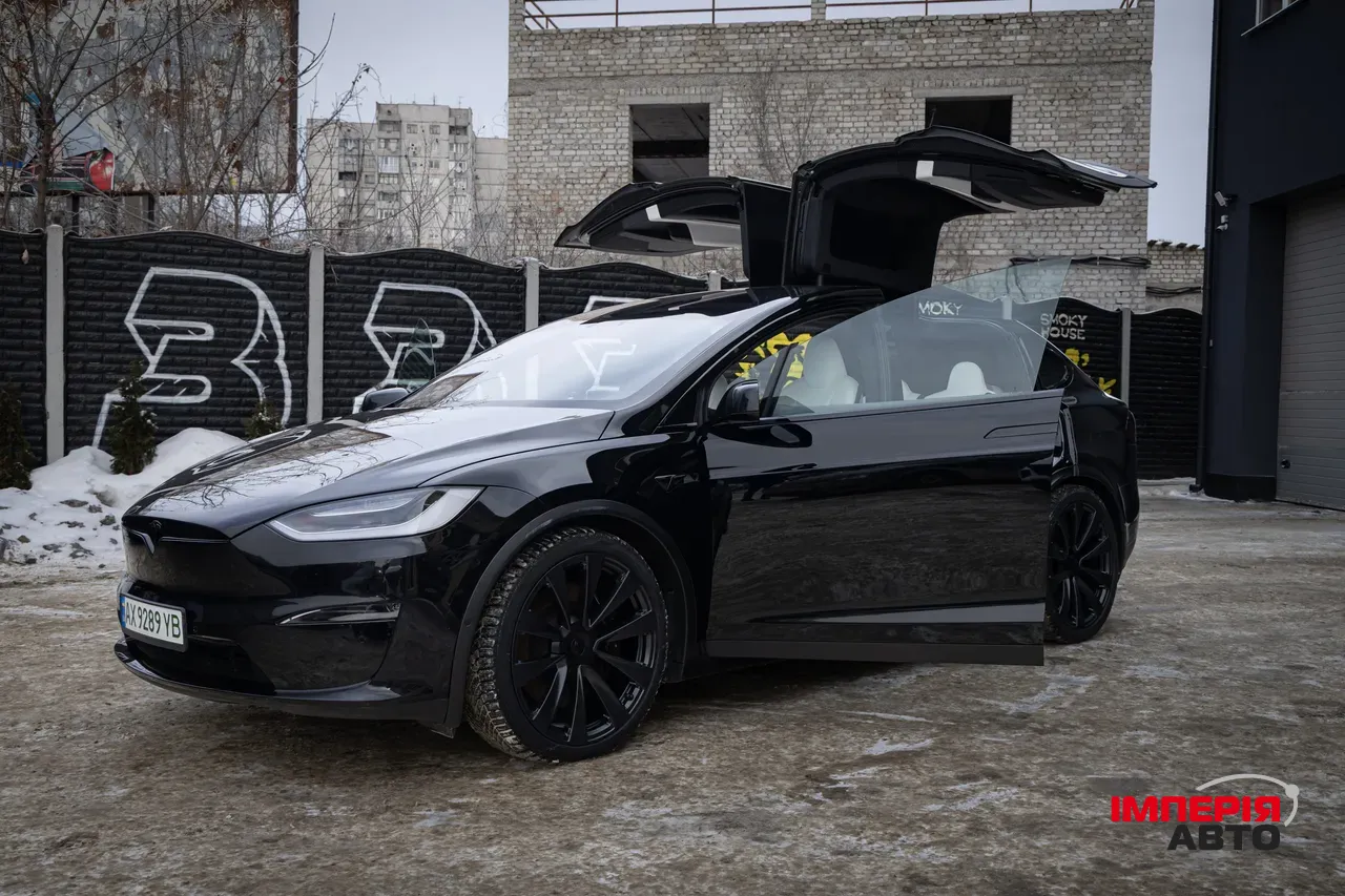 Tesla Model X - фото 19