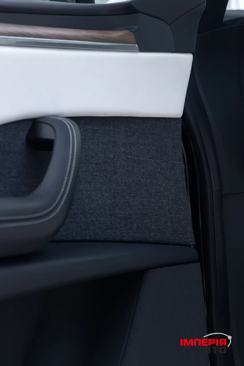 Tesla Model X - фото 33