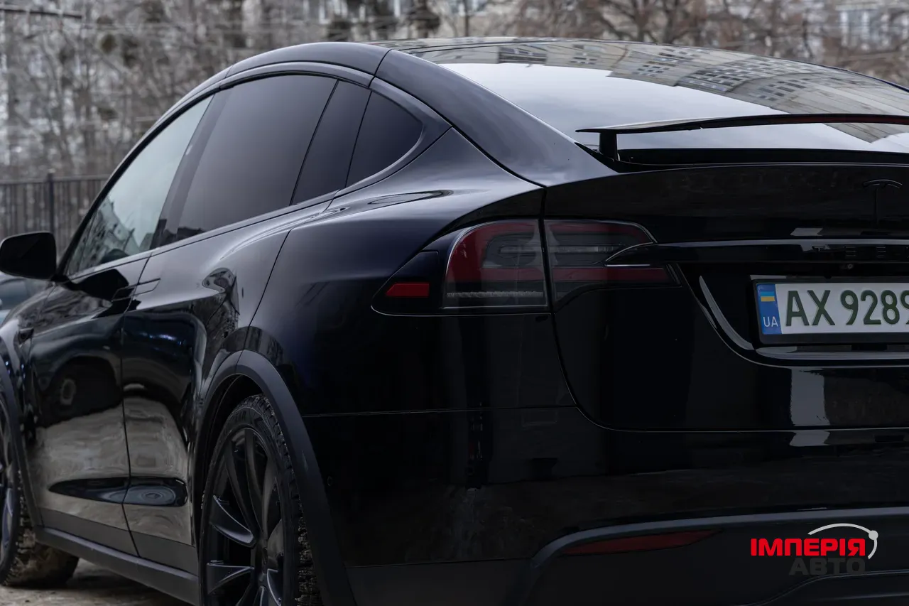Tesla Model X - фото 16