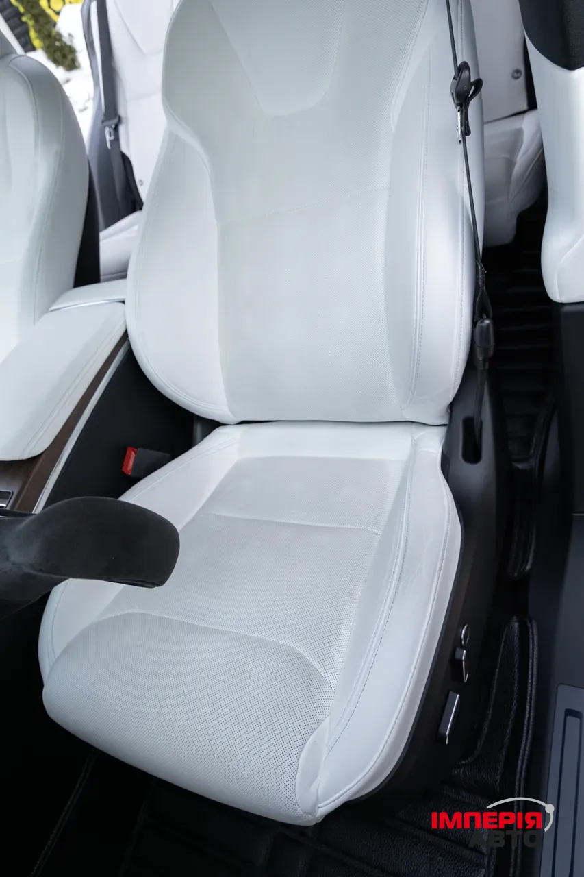 Tesla Model X - фото 77