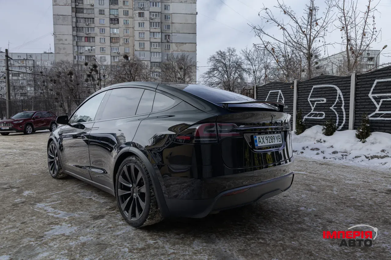 Tesla Model X - фото 11