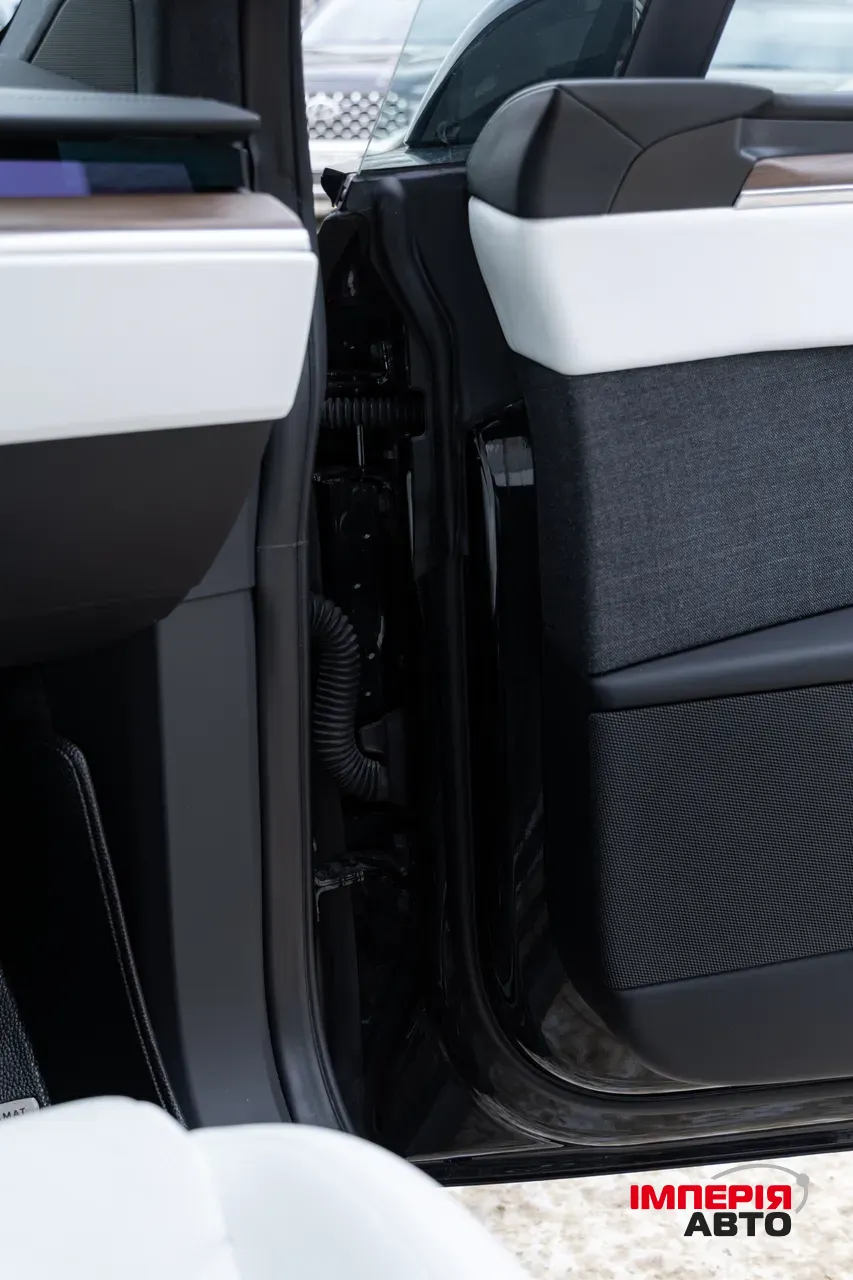 Tesla Model X - фото 83