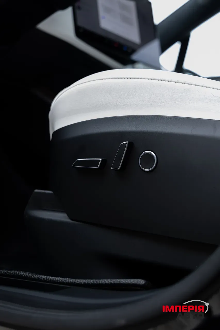 Tesla Model X - фото 36