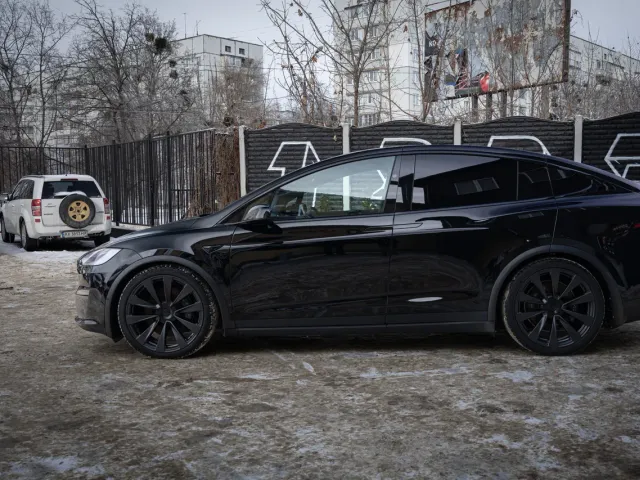 Tesla Model X - фото 2