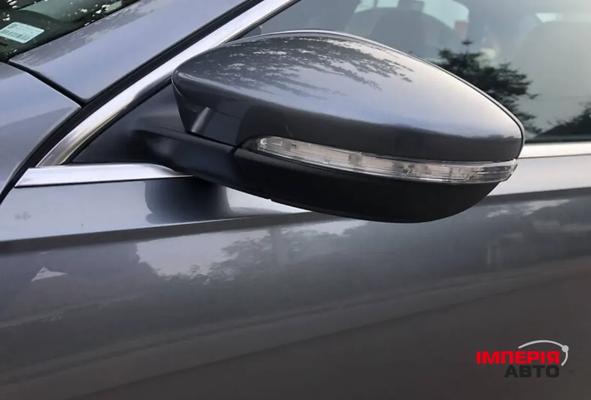 Volkswagen Passat - фото 6