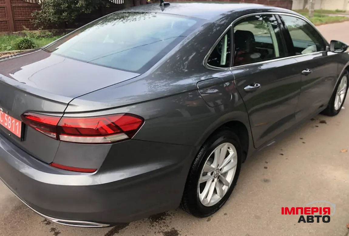 Volkswagen Passat - фото 4