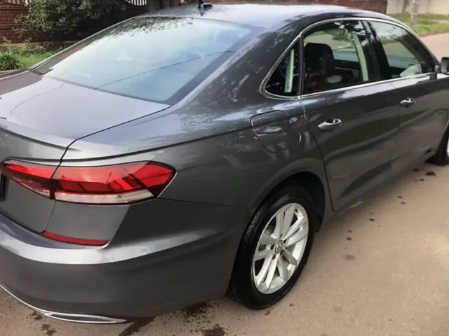 Volkswagen Passat - фото 4