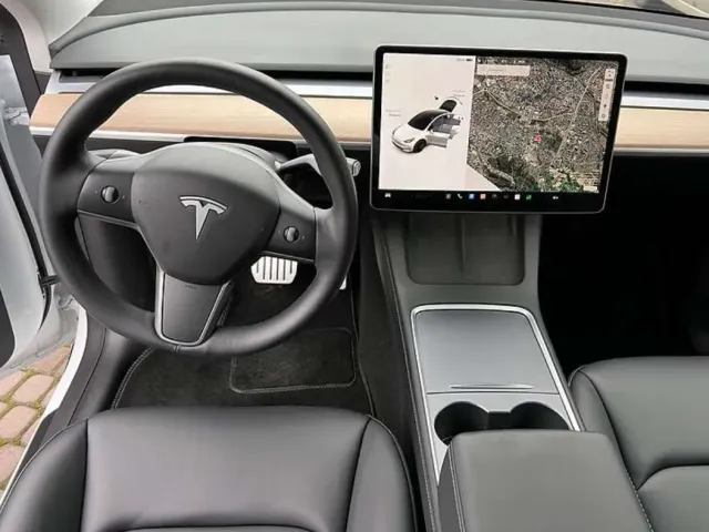 Tesla Model Y - фото 4
