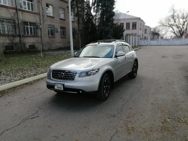 Infiniti FX - фото 1