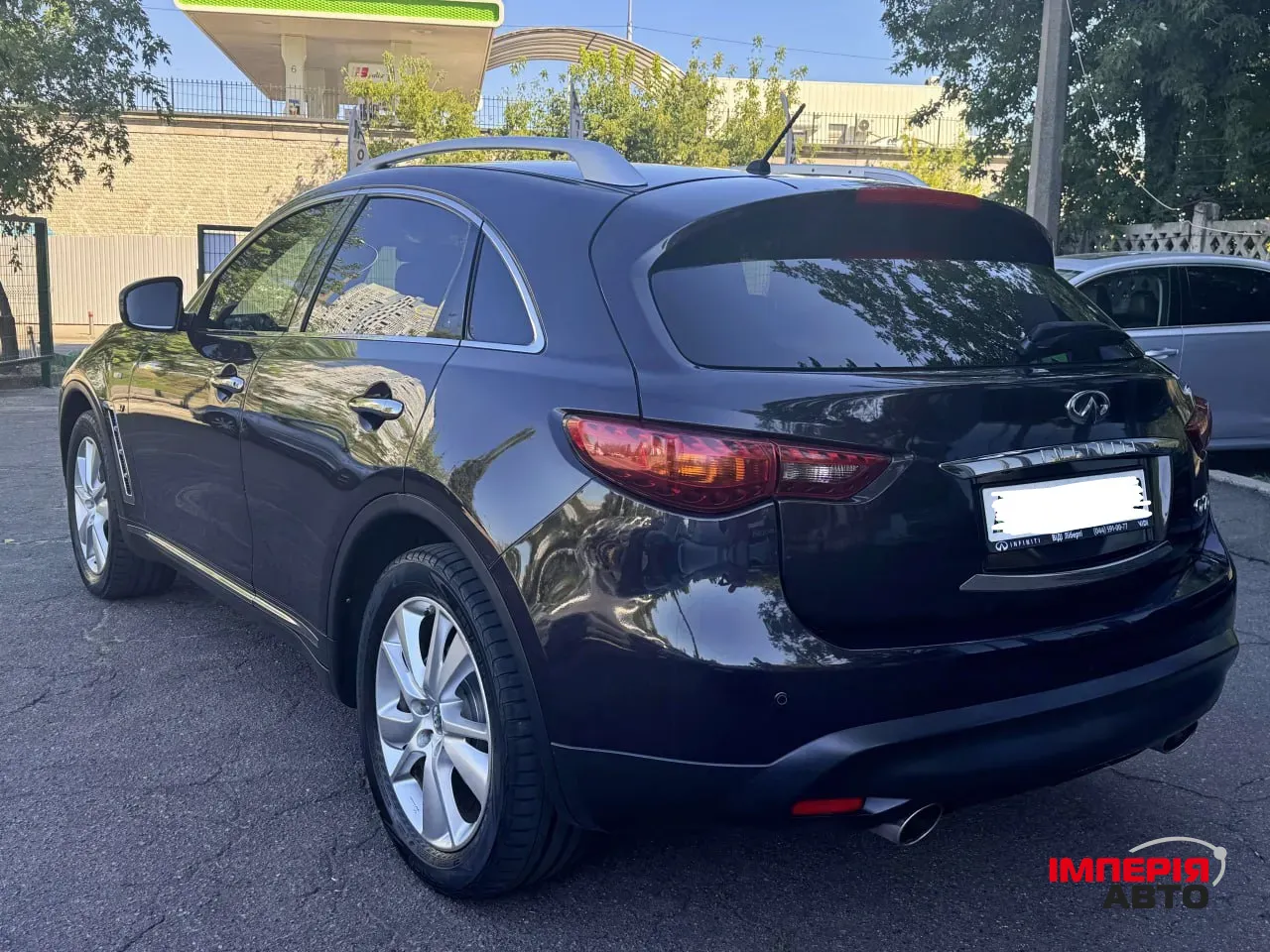 Infiniti QX70 - фото 2