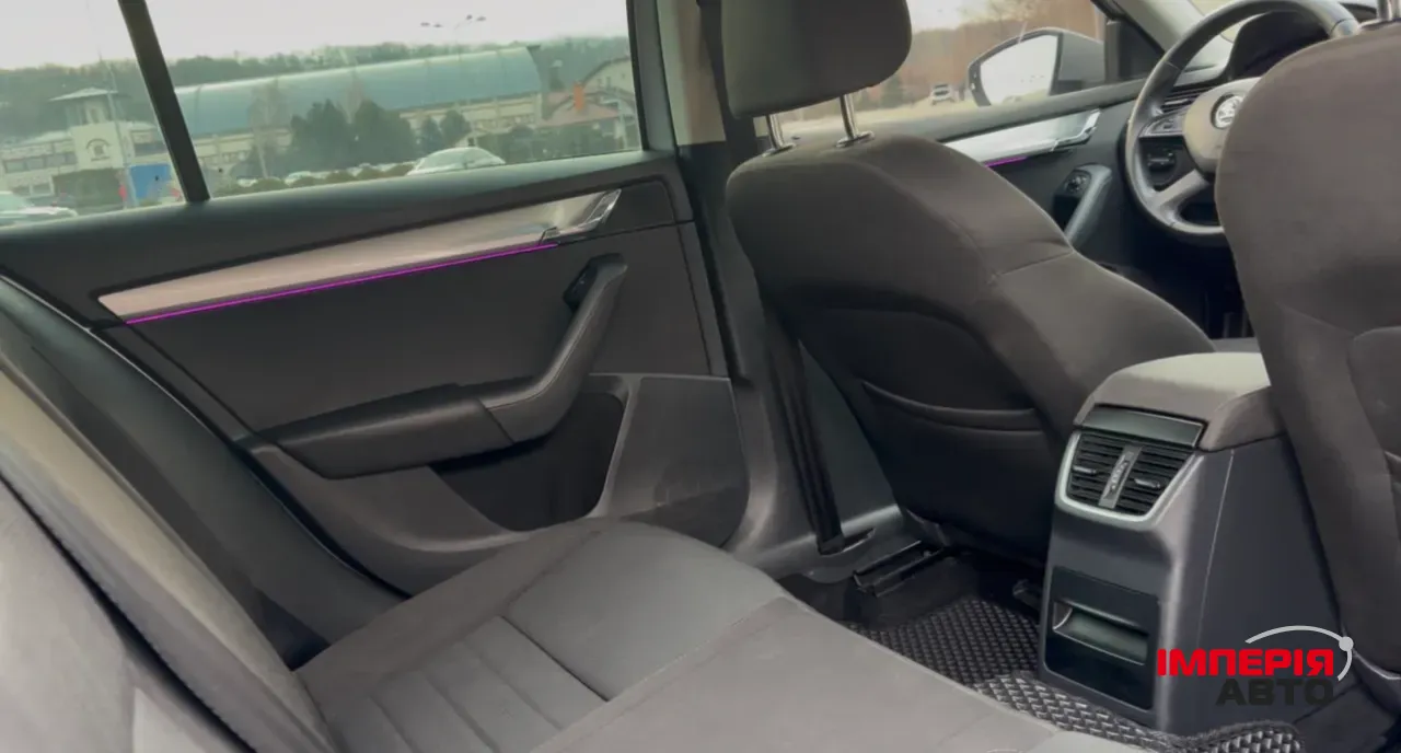 Skoda Octavia - фото 32