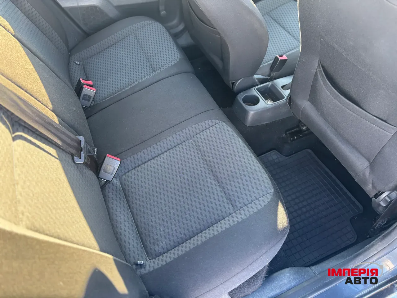 Skoda Fabia - фото 14