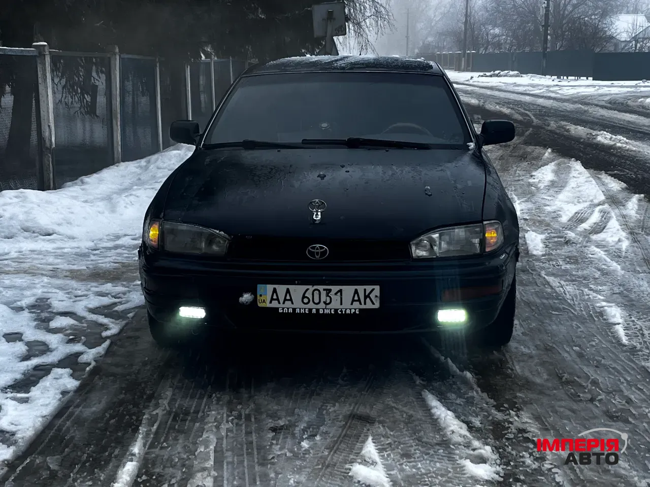 Toyota Camry - фото 1