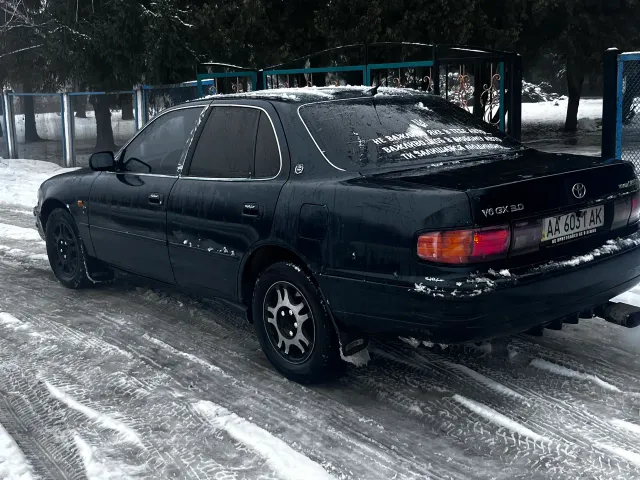Toyota Camry - фото 2
