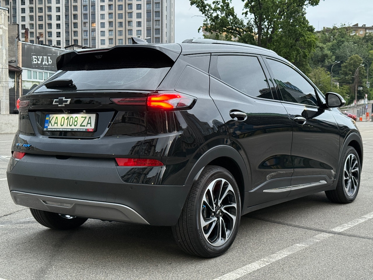 Chevrolet Bolt EUV - фото 2