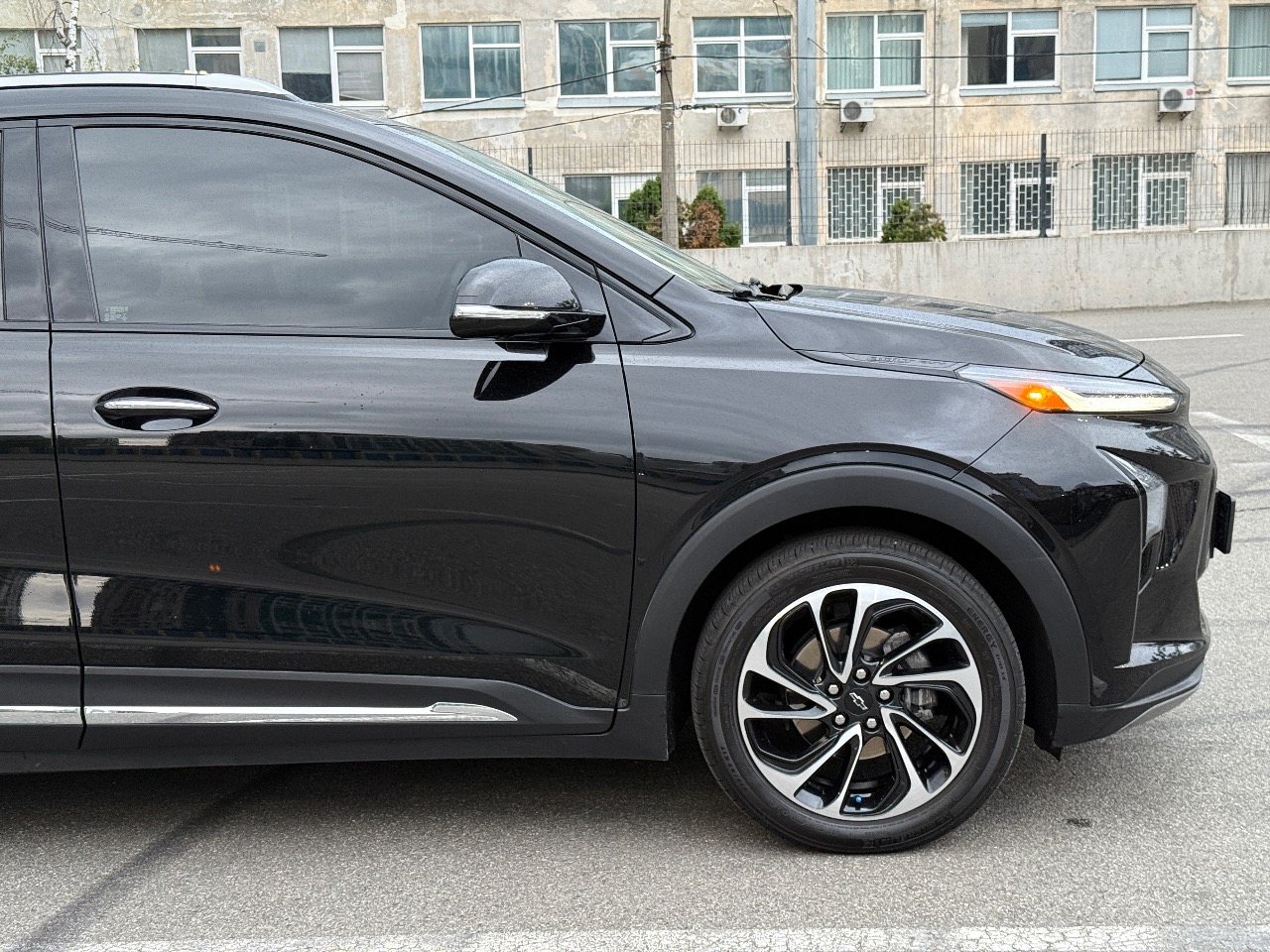 Chevrolet Bolt EUV - фото 10