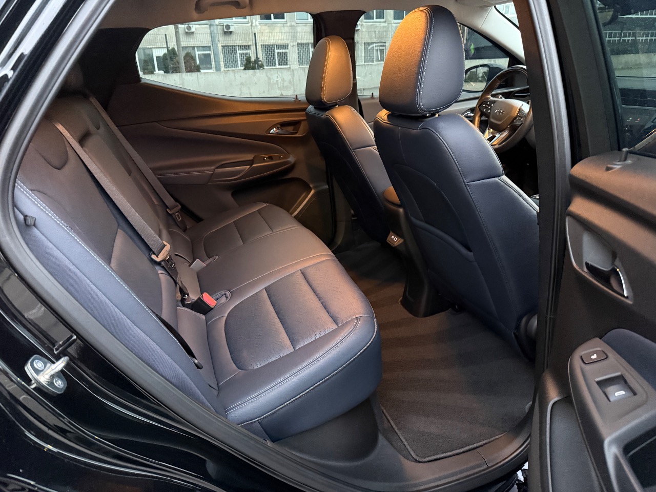 Chevrolet Bolt EUV - фото 3