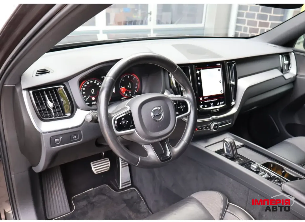 Volvo XC60 - фото 9