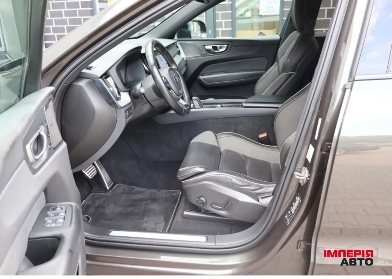 Volvo XC60 - фото 10