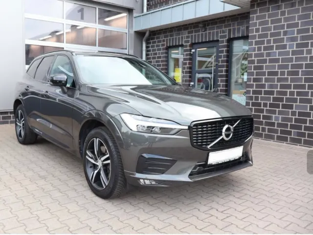 Volvo XC60 - фото 1