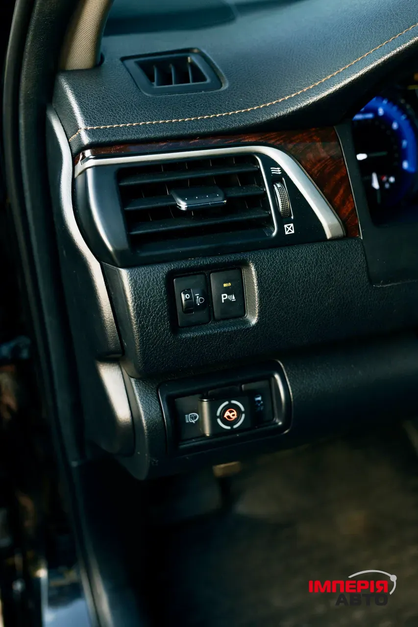 Toyota Camry - фото 17