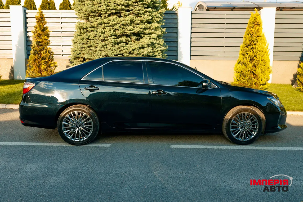Toyota Camry - фото 9